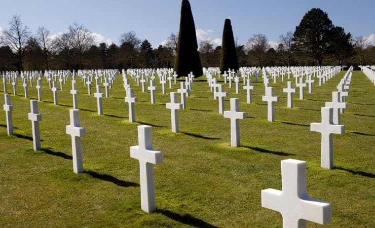 Investiga antepasados de soldados estadounidenses enterrados en el extranjero en MyHeritage